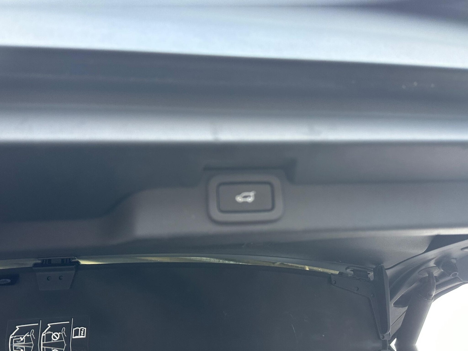 Used Land Rover Discovery 2018 for sale - 76743017: Photo 35