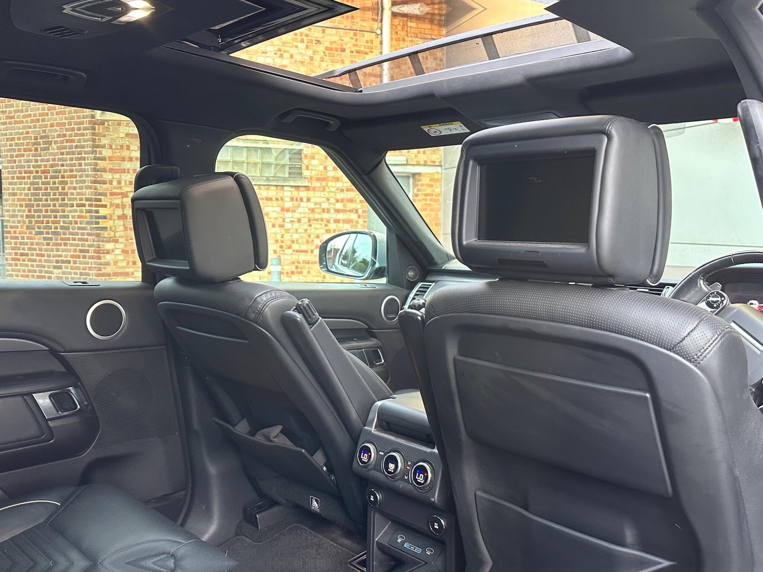 Used Land Rover Discovery 2018 for sale - 76743017: Photo 39