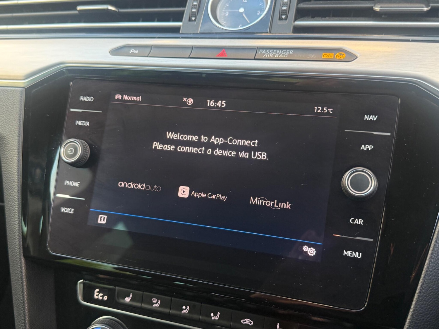 Used Volkswagen Passat 2018 for sale - 77637869: Photo 8