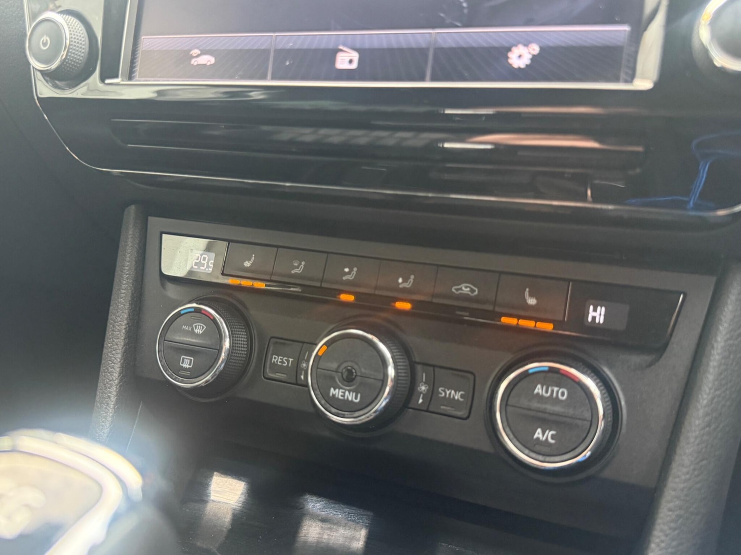 Used Skoda Superb 2016 for sale - 77625612: Photo 31