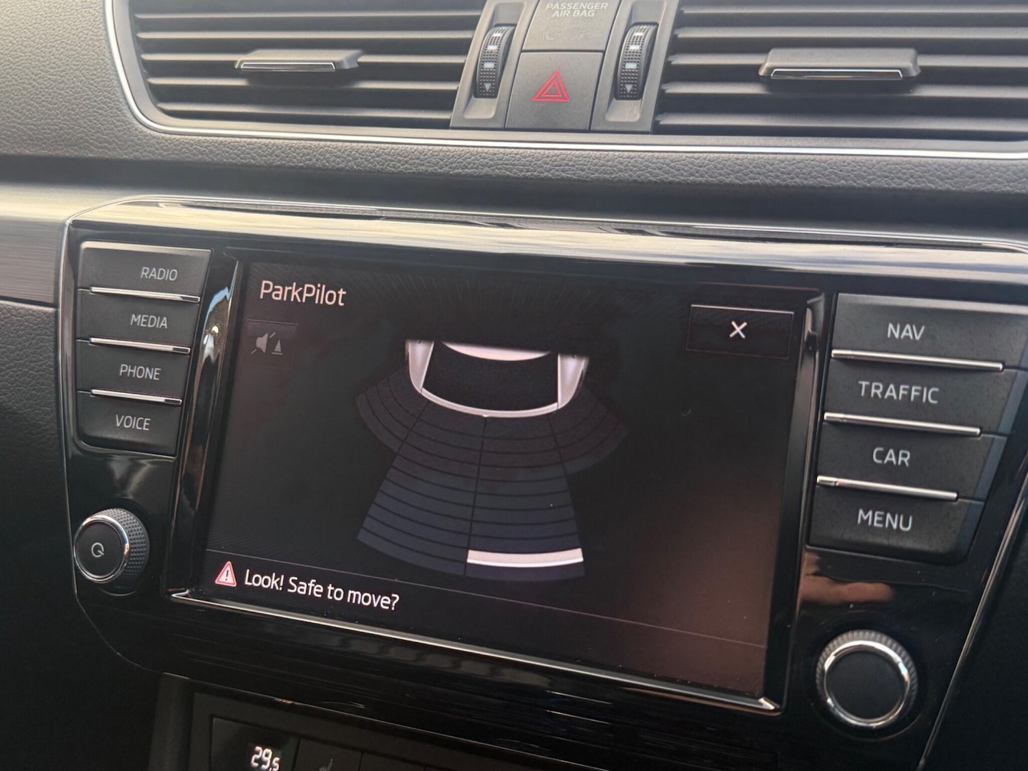 Used Skoda Superb 2016 for sale - 77625612: Photo 32