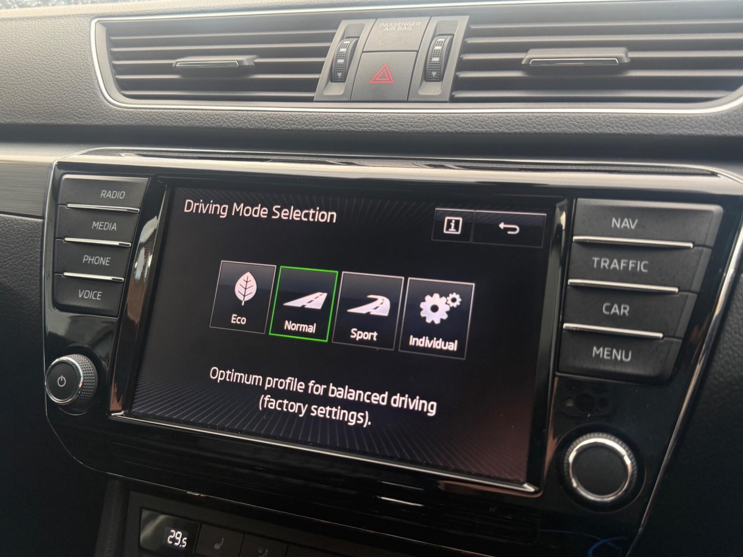 Used Skoda Superb 2016 for sale - 77625612: Photo 6