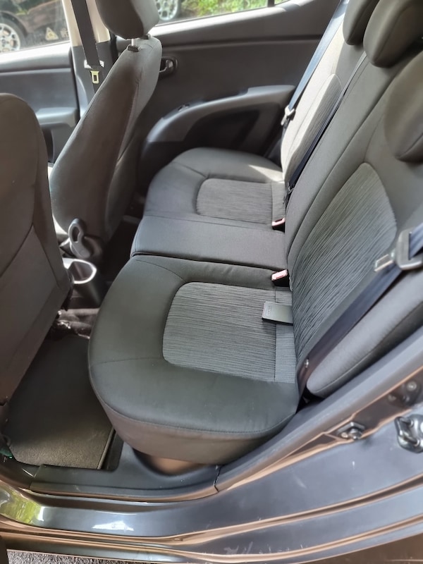 Used Hyundai i10 2012 for sale - 74854549: Photo 7