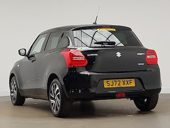 Used Suzuki Swift 2022 for sale - 77197924: Photo