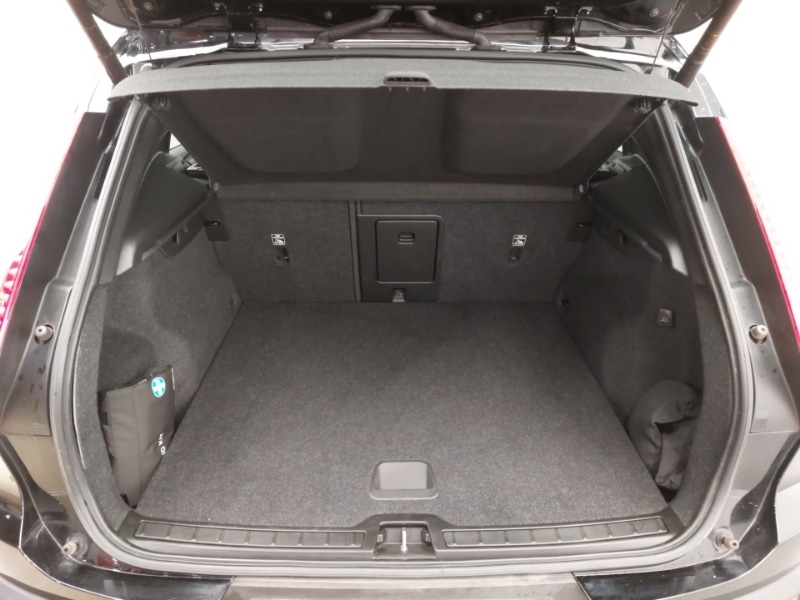 Used Volvo XC40 2021 for sale - 76414529: Photo 8