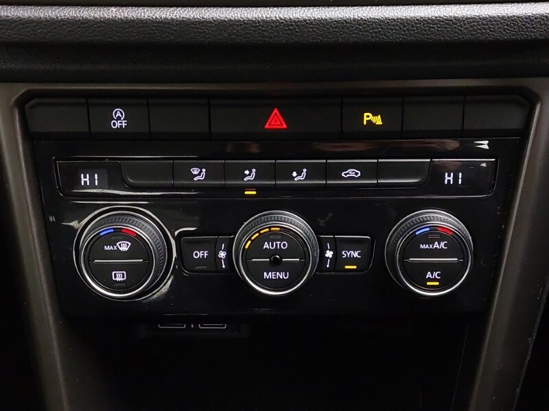 Used Volkswagen T-Roc 2018 for sale - 77761420: Photo 16