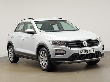 Used Volkswagen T-Roc 2018 for sale - 77761420: Photo