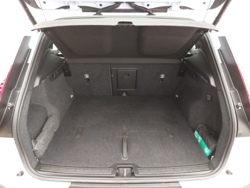 Used Volvo XC40 2025 for sale - 76556583: Photo 8