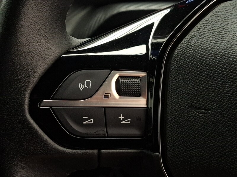 Used Peugeot 2008 2022 for sale - 77585232: Photo 18