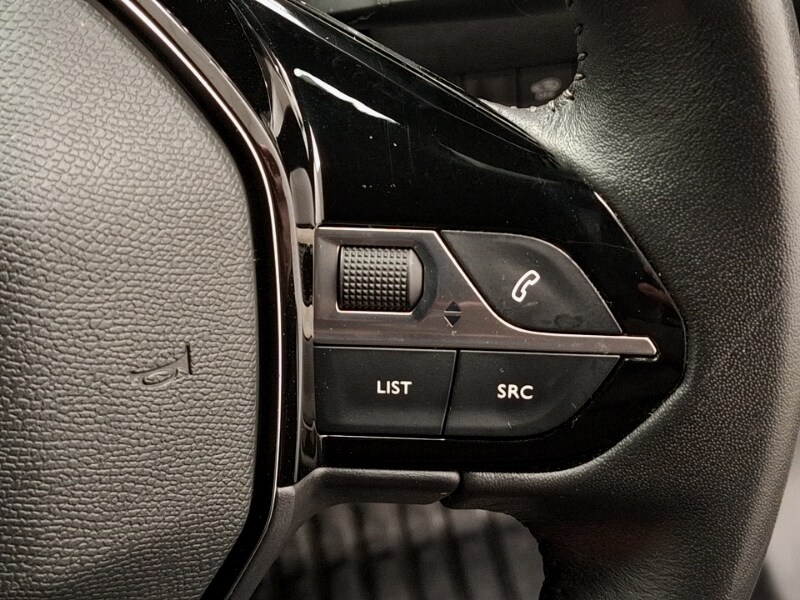 Used Peugeot 2008 2022 for sale - 77585232: Photo 19