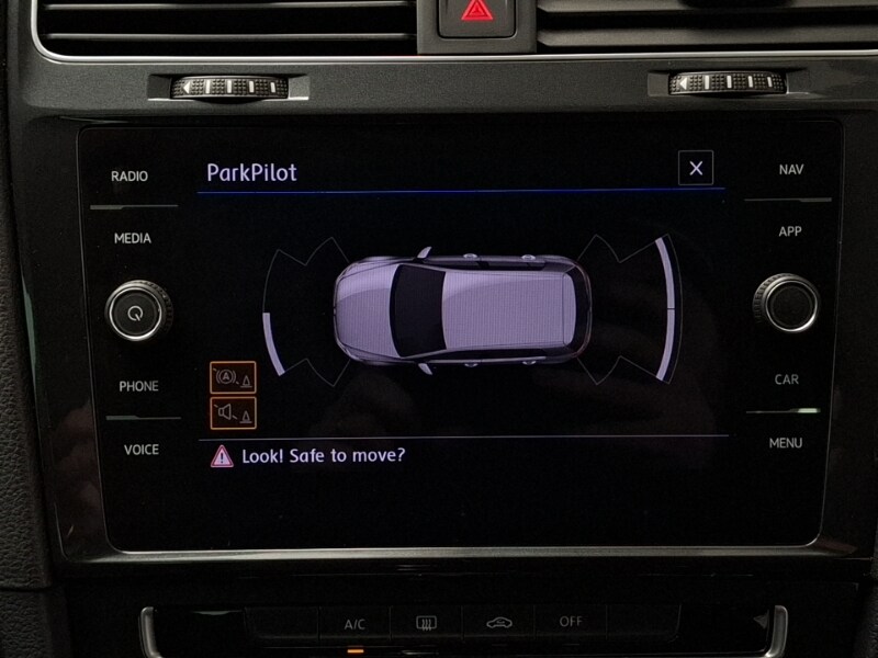 Used Volkswagen Golf 2019 for sale - 76651647: Photo 11