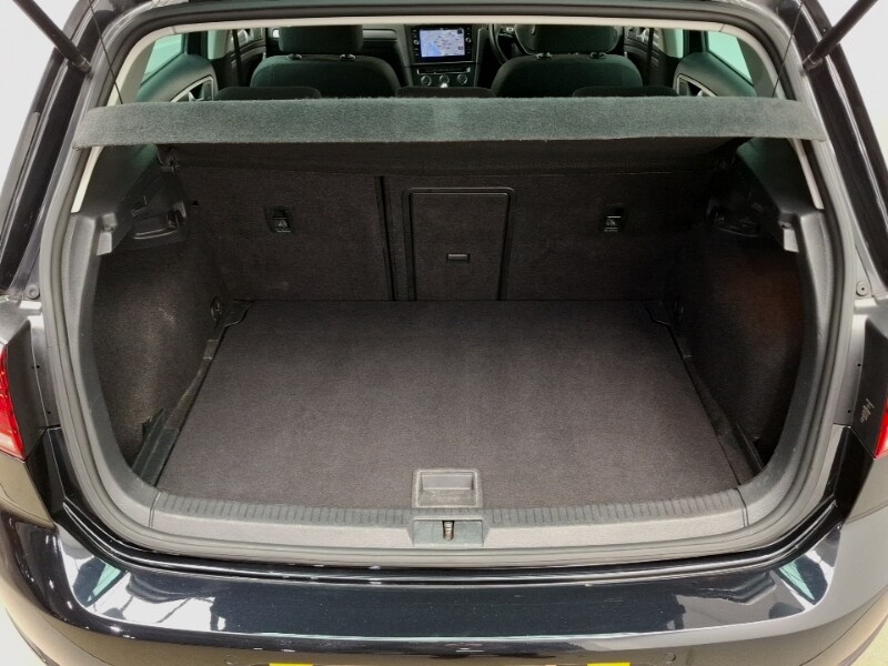 Used Volkswagen Golf 2019 for sale - 76651647: Photo 8