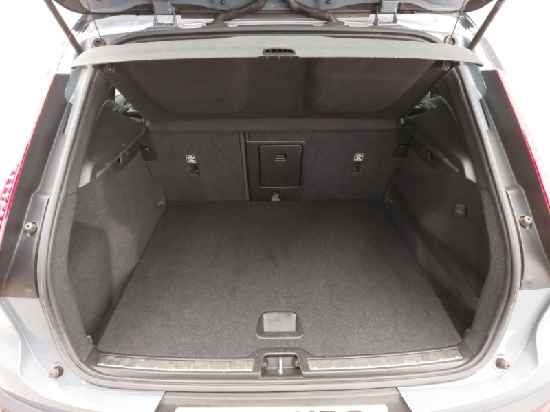 Used Volvo XC40 2019 for sale - 76556594: Photo 8