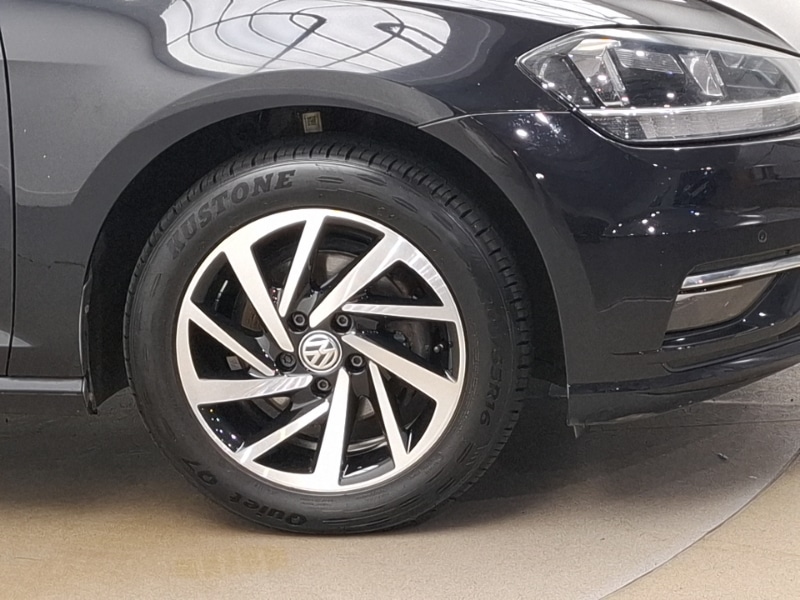 Used Volkswagen Golf 2019 for sale - 76566979: Photo 9