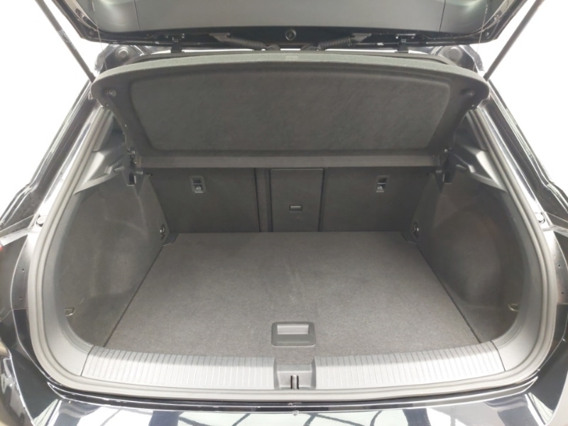 Used Volkswagen T-Roc 2022 for sale - 76906766: Photo 8