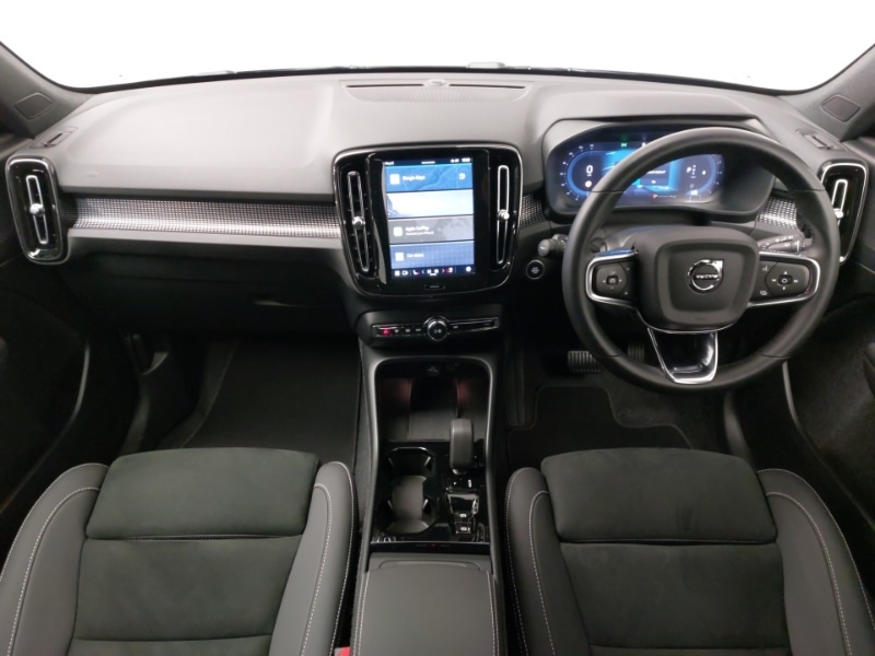 Used Volvo XC40 2025 for sale - 78126602: Photo 2