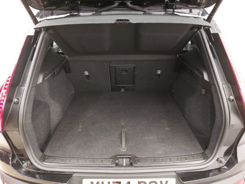 Used Volvo XC40 2025 for sale - 78126602: Photo 8