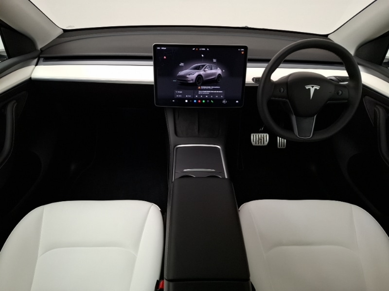 Used Tesla Model Y 2023 for sale - 76695901: Photo 2