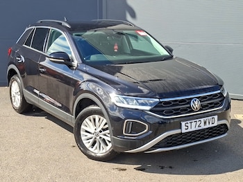 Used Volkswagen T-Roc 2023 for sale - 78560374: Photo