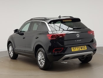Used Volkswagen T-Roc 2023 for sale - 78560374: Photo