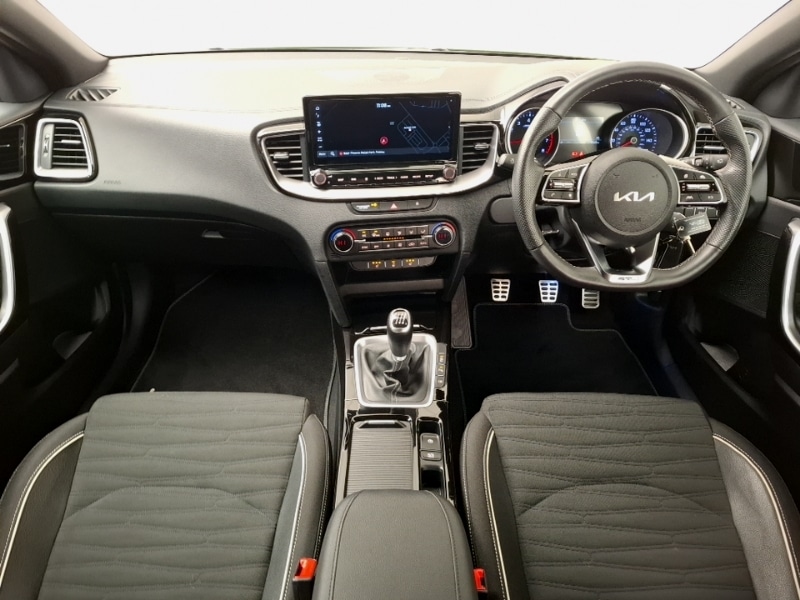 Used Kia XCeed 2023 for sale - 77112066: Photo 2