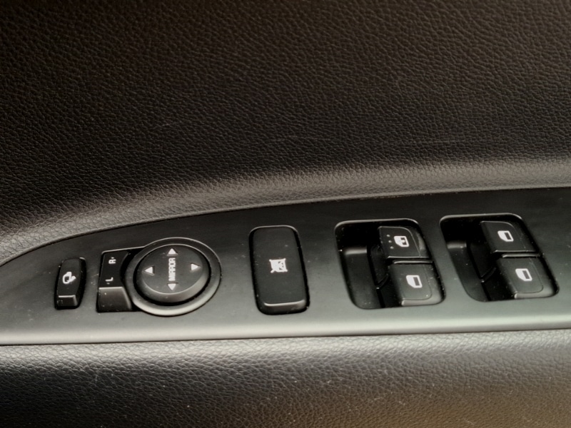 Used Kia Stonic 2022 for sale - 76964224: Photo 19