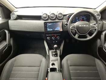 Used Dacia Duster 2023 for sale - 78066068: Photo