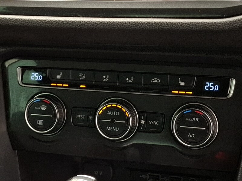 Used Volkswagen Tiguan 2018 for sale - 76478587: Photo 16