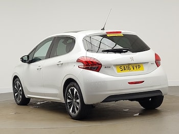 Used Peugeot 208 2016 for sale - 77816215: Photo