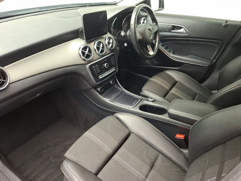 Used Mercedes-Benz GLA 2018 for sale - 77907979: Photo 5