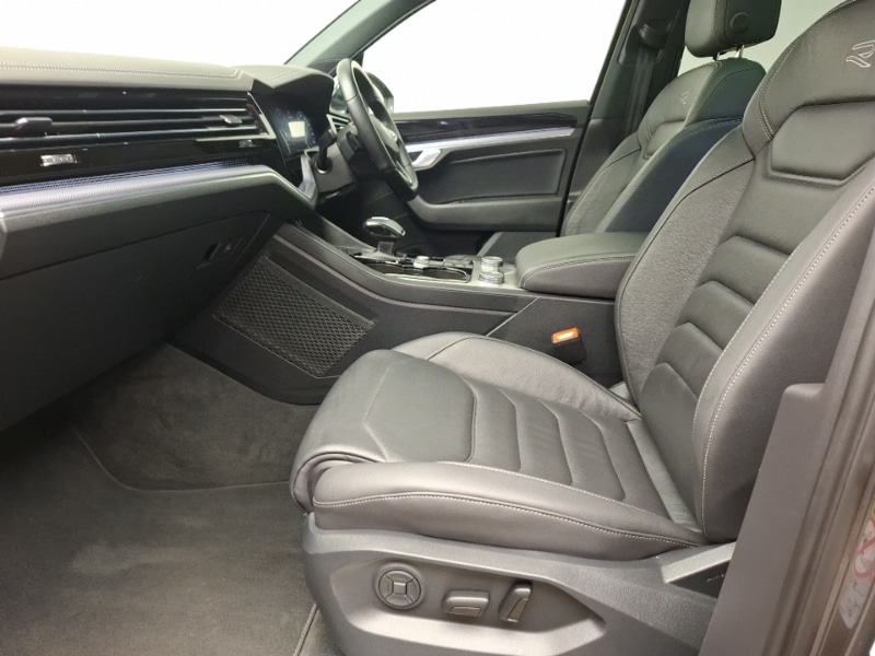 Used Volkswagen Touareg 2023 for sale - 78023358: Photo 5