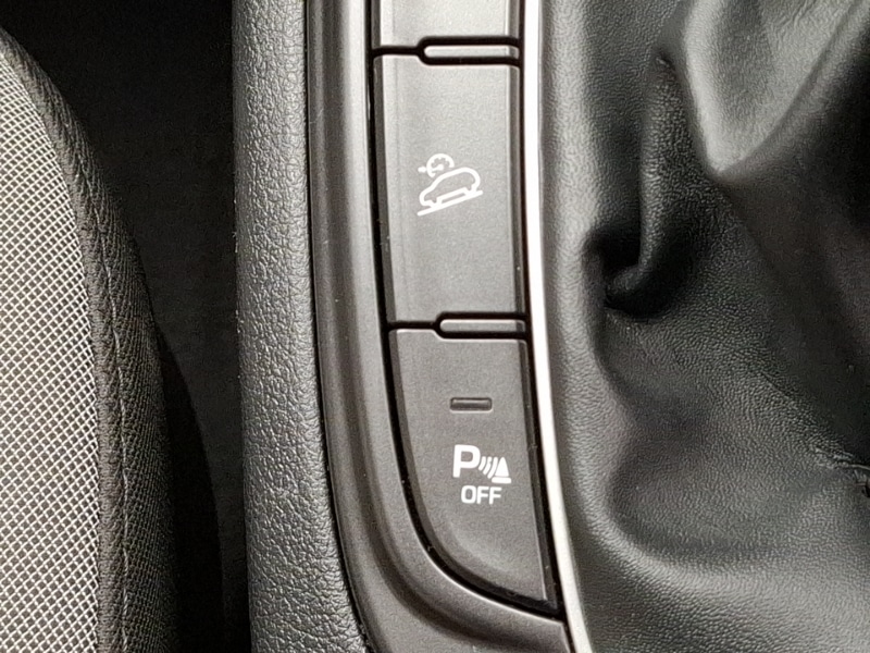 Used Hyundai KONA 2018 for sale - 78147419: Photo 16