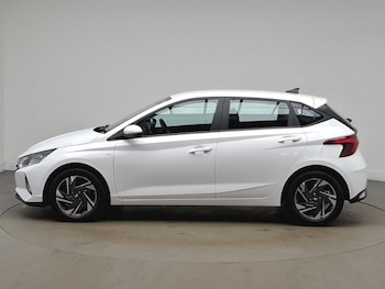 Used Hyundai i20 2022 for sale - 77115126: Photo