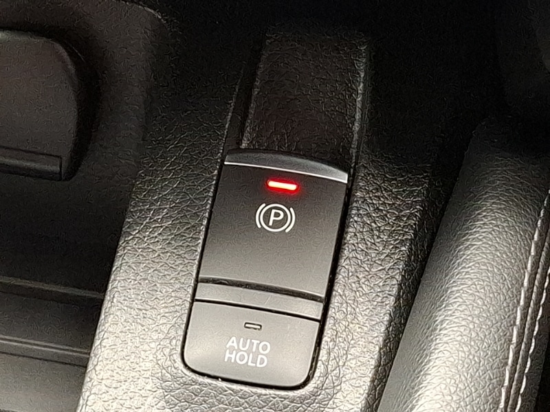 Used Nissan Qashqai 2018 for sale - 76301828: Photo 15