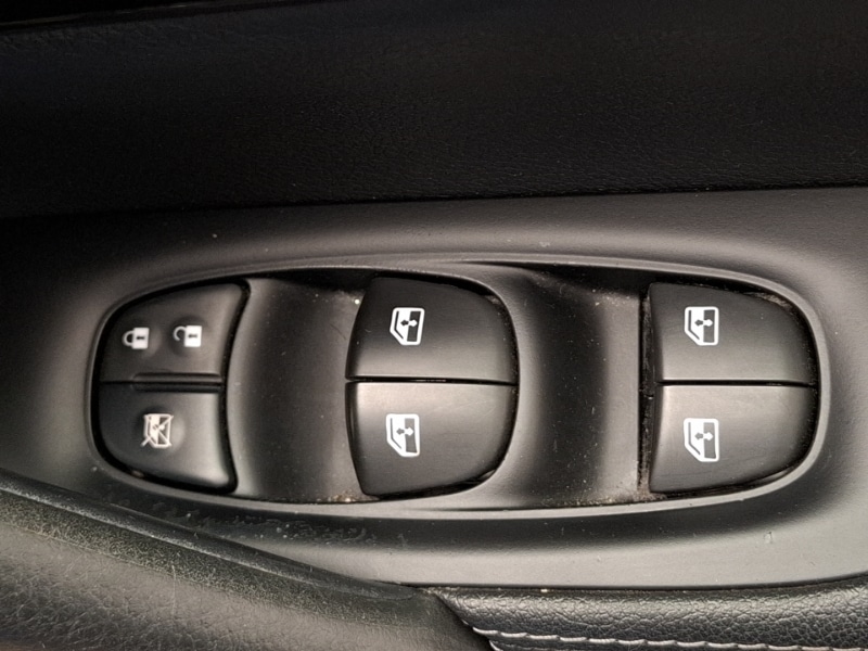 Used Nissan Qashqai 2018 for sale - 76301828: Photo 19