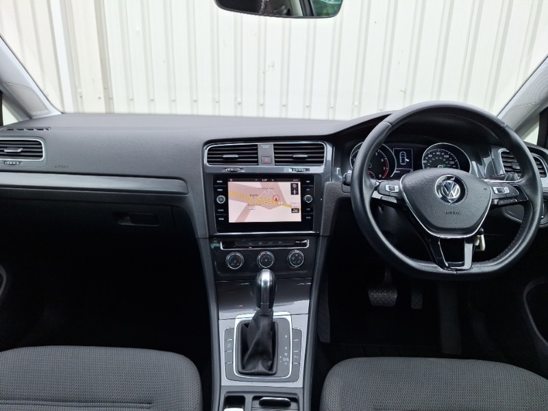 Used Volkswagen Golf 2019 for sale - 76506984: Photo 2