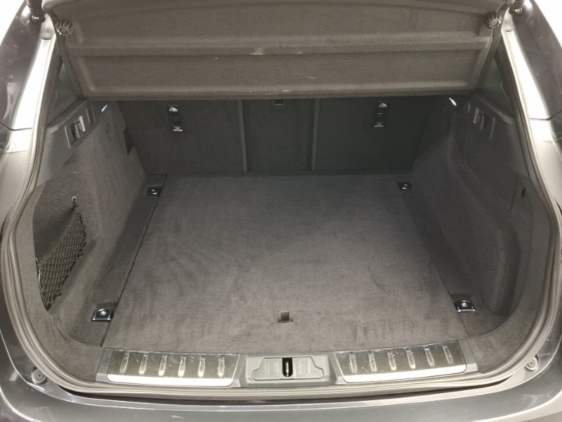 Used Jaguar F-Pace 2023 for sale - 76721874: Photo 8