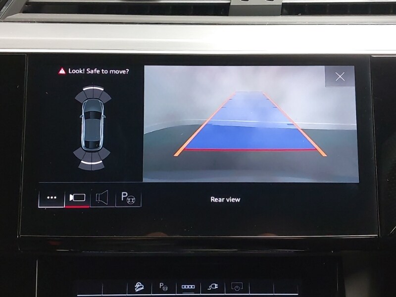 Used Audi e-tron 2022 for sale - 76800216: Photo 16