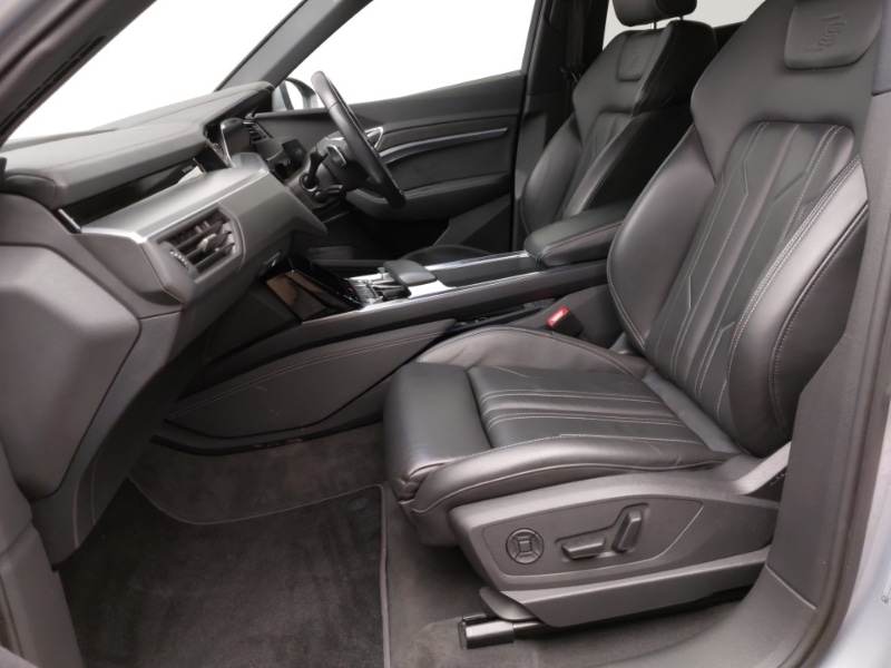 Used Audi e-tron 2022 for sale - 76800216: Photo 5