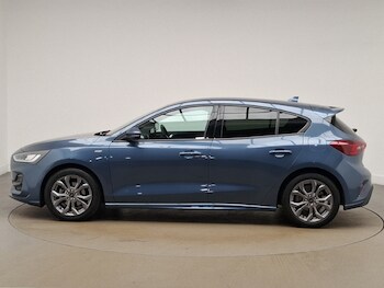 Used Ford Focus 2022 for sale - 77076176: Photo