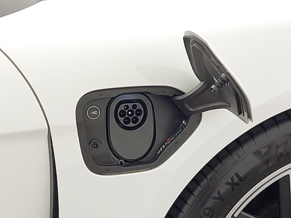 Used Porsche Taycan 2022 for sale - 75652631: Photo 14