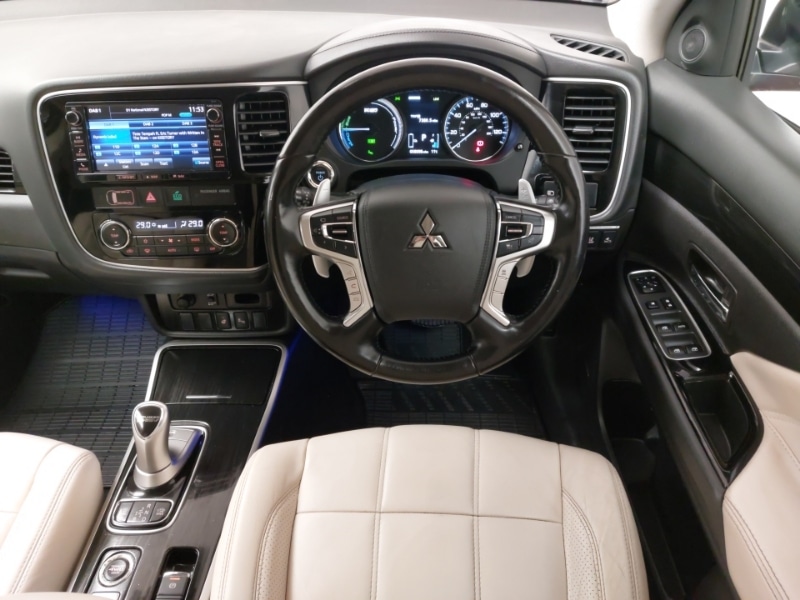 Used Mitsubishi Outlander 2017 for sale - 77141815: Photo 7