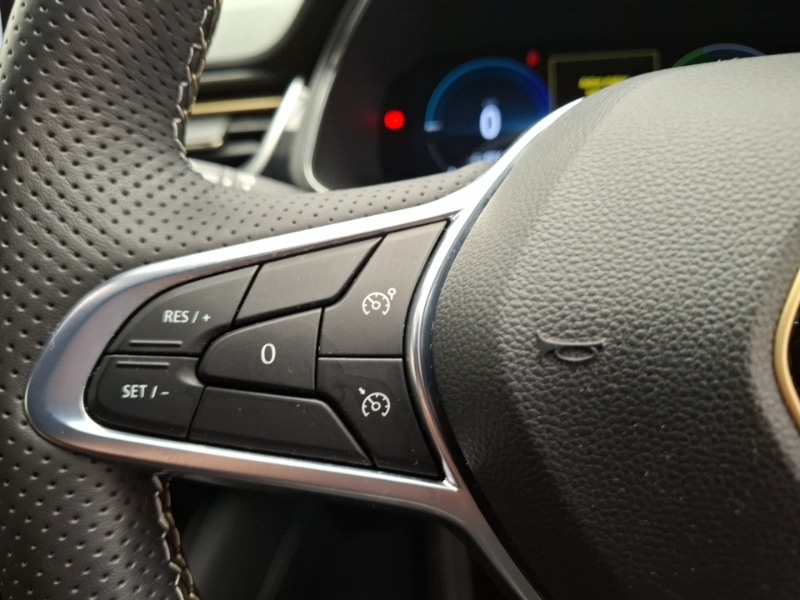 Used Renault Captur 2023 for sale - 77325049: Photo 18