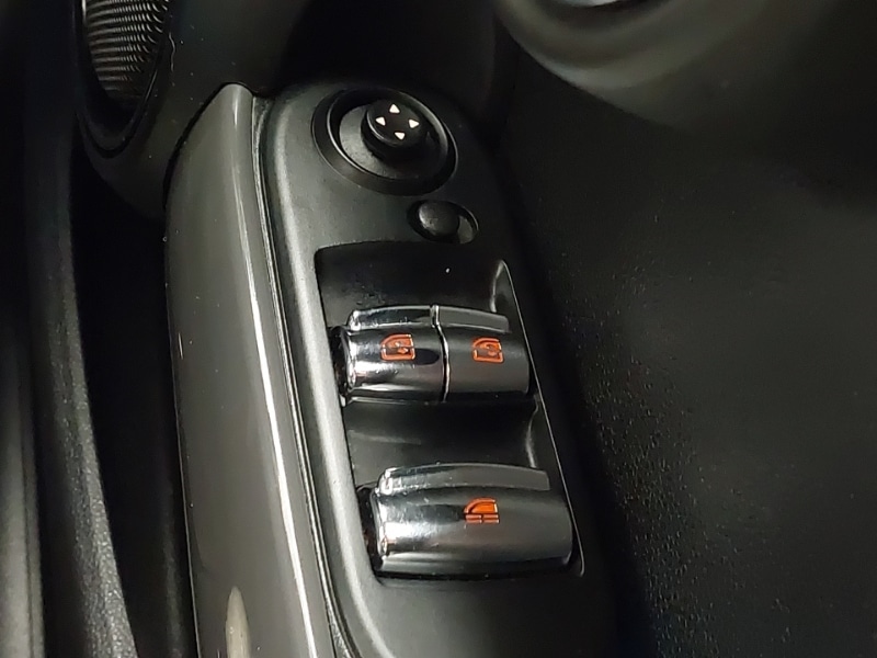 Used MINI Convertible 2016 for sale - 76901949: Photo 19