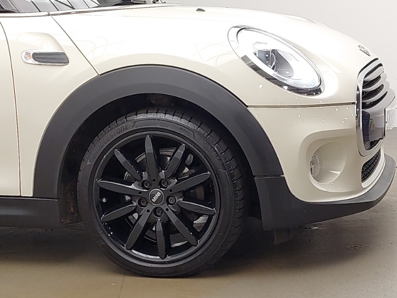 Used MINI Convertible 2016 for sale - 76901949: Photo 9