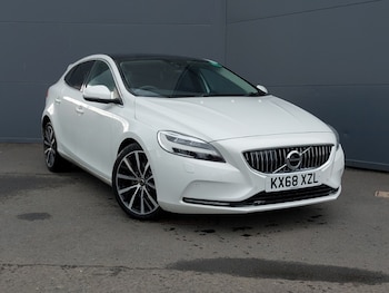 Used Volvo V40 2018 for sale - 78622115: Photo