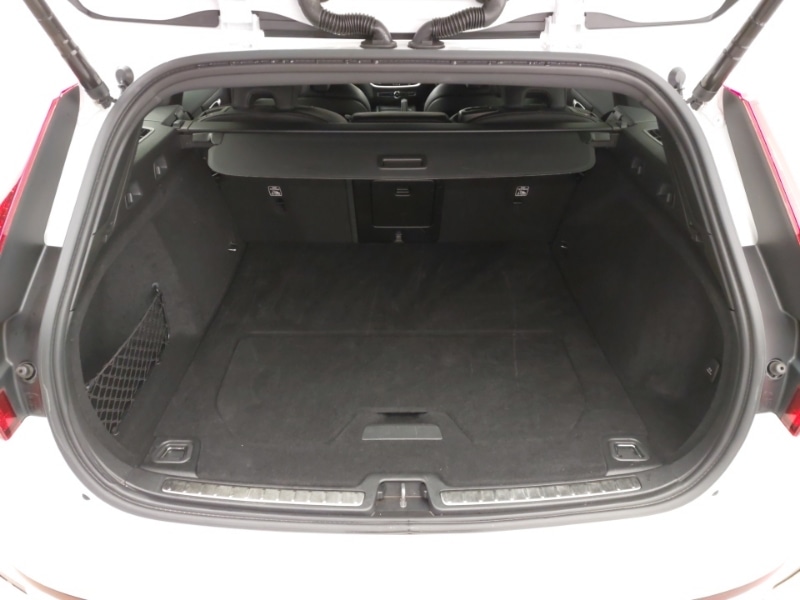 Used Volvo V60 2021 for sale - 76816300: Photo 8