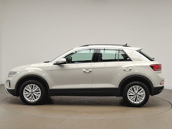 Used Volkswagen T-Roc 2022 for sale - 77518414: Photo