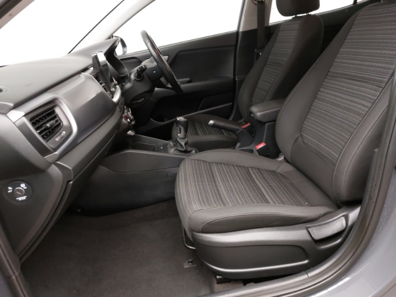 Used Kia Stonic 2023 for sale - 77652177: Photo 5