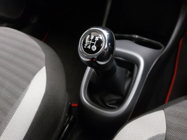 Used Toyota AYGO 2019 for sale - 76244230: Photo 15